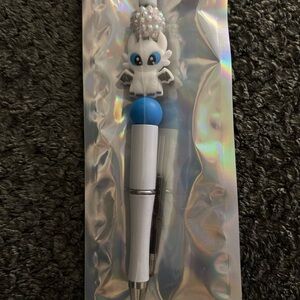 Hand Crafted White and Blue Dragon Top Pen